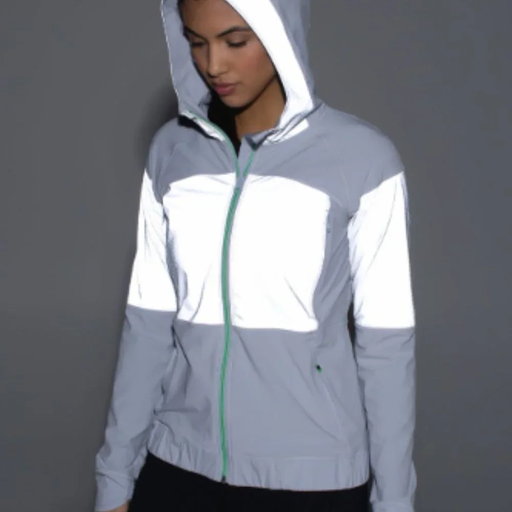 (2186) LULULEMON LIGHT SPEED JACKET Sz 6 ** Mild Flaw - Picture 5 of 15